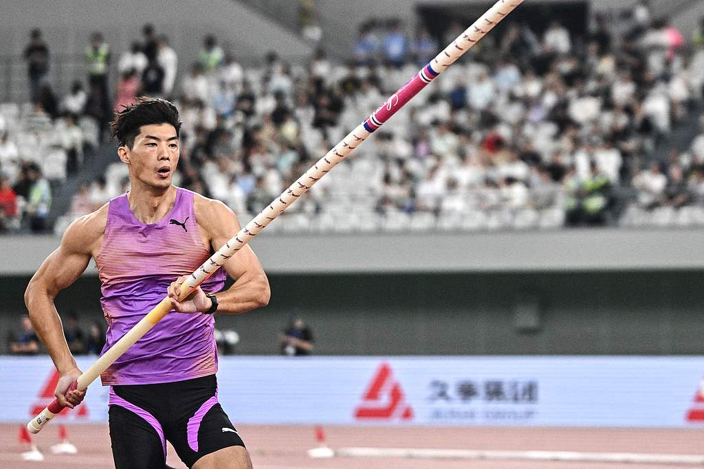 他期望能够, 撑杆跳高决, alt