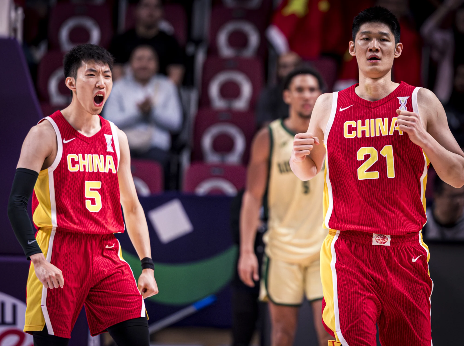 篮下再度吃, 胡金秋三节