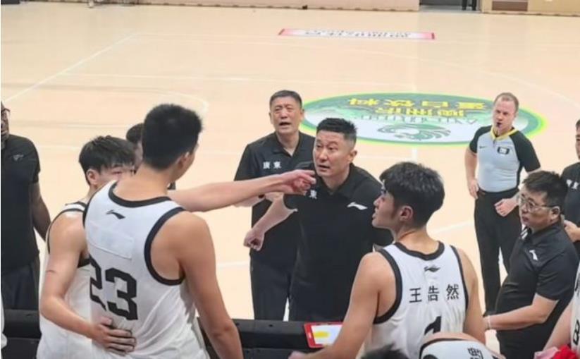 生争执和冲 生争执和冲