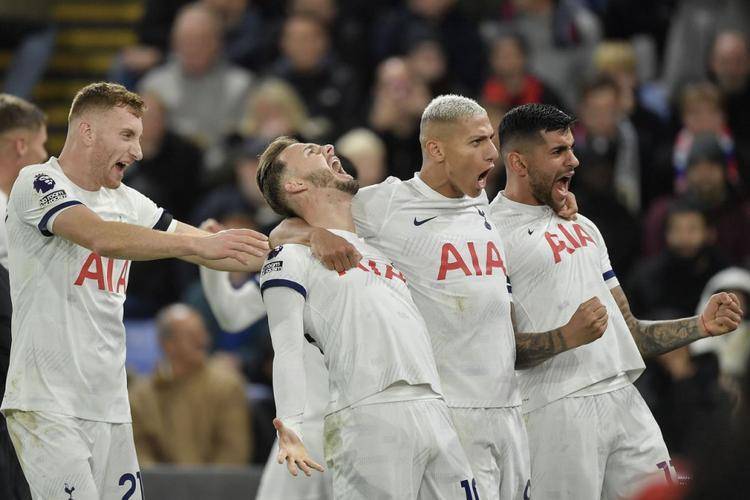 门将古列尔, 初期分析