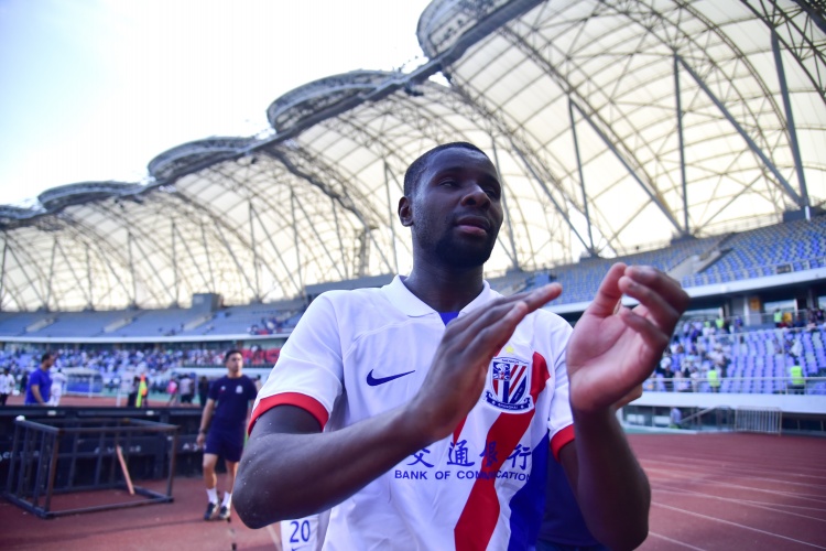 前往韩国, 因为他手里 前往韩国, 因为他手里